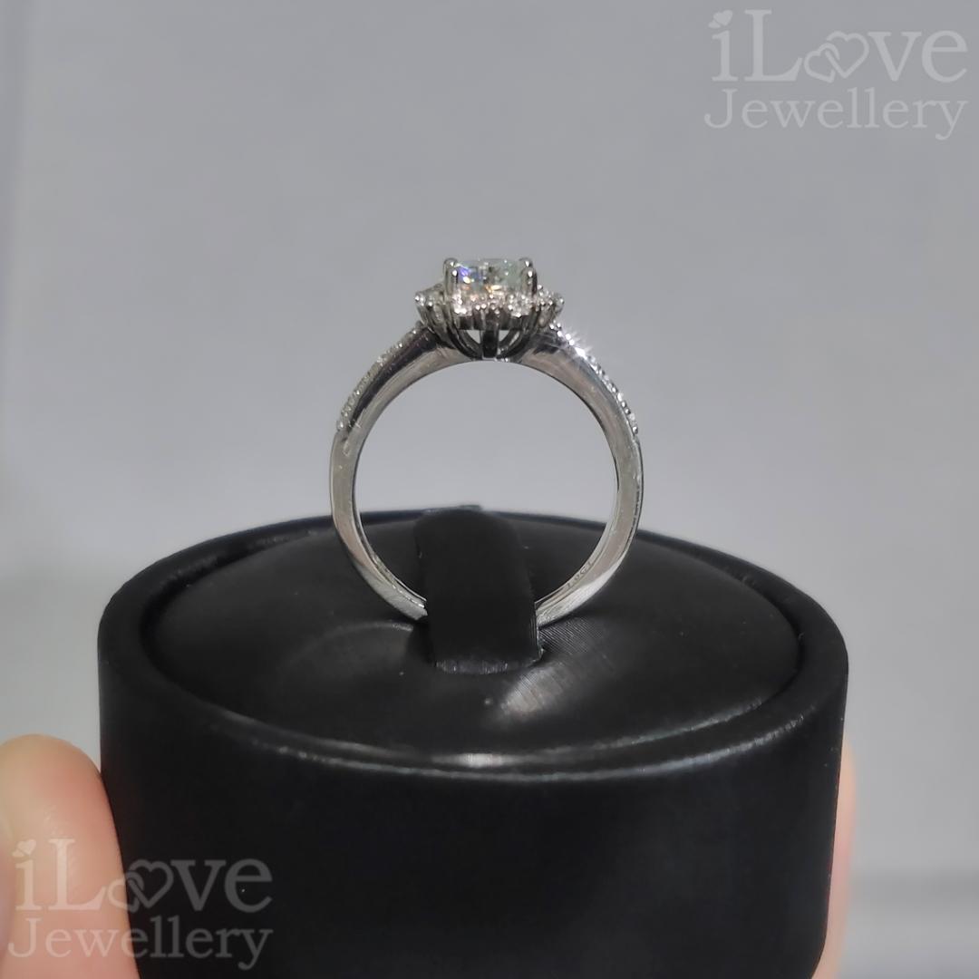 S925 Silver 1.0ct Round Cut Moissanite Ring ILR208