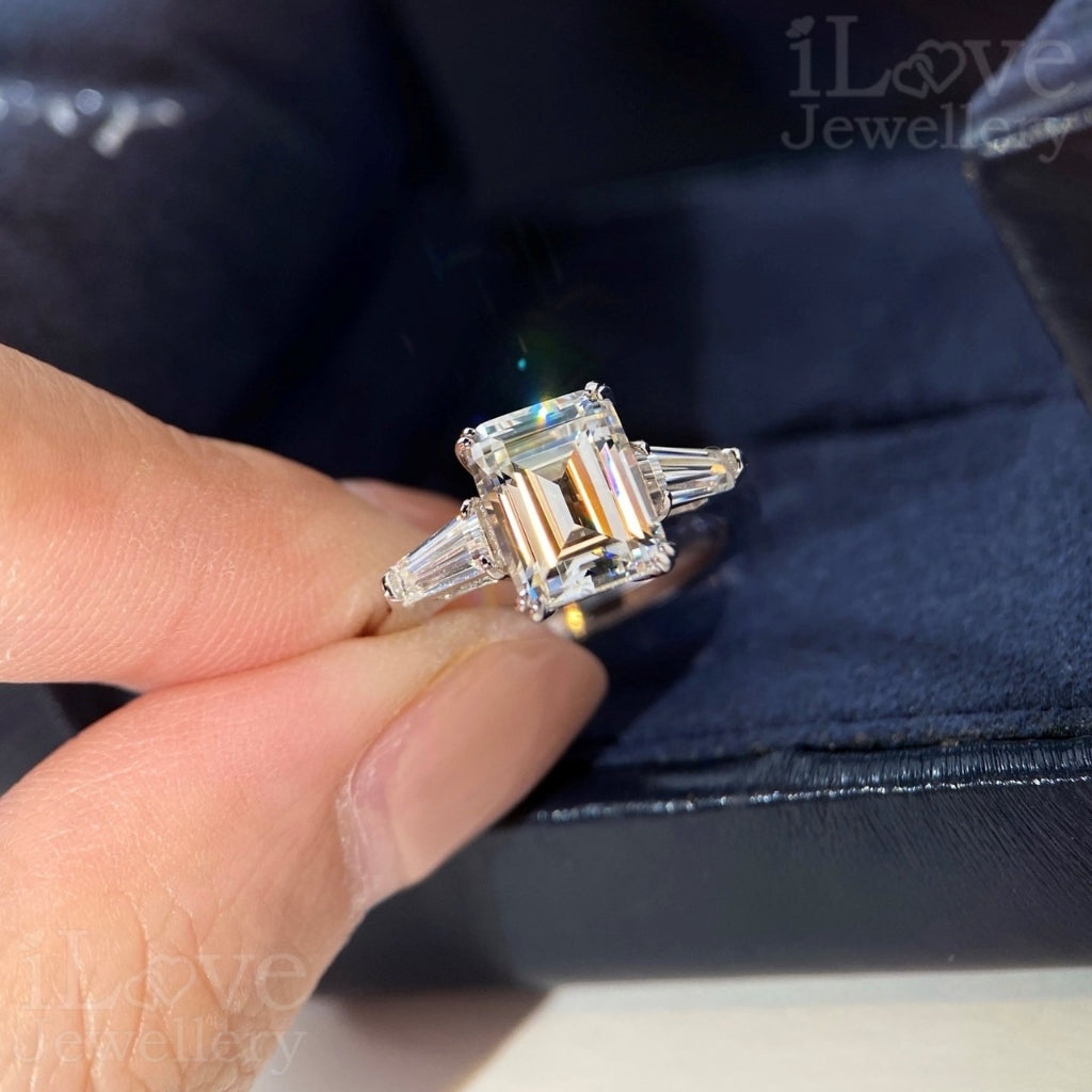 S925 Silver 2.5ct Emerald Cut Zirconia Ring ILR061